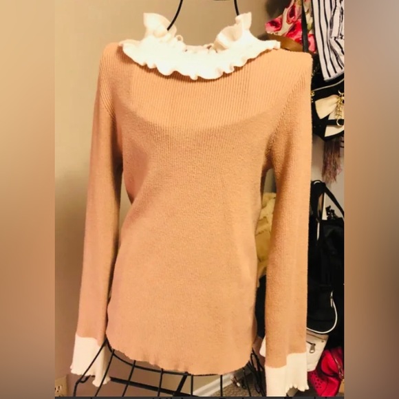 French collar and cuffs light knit - Picture 2 of 3